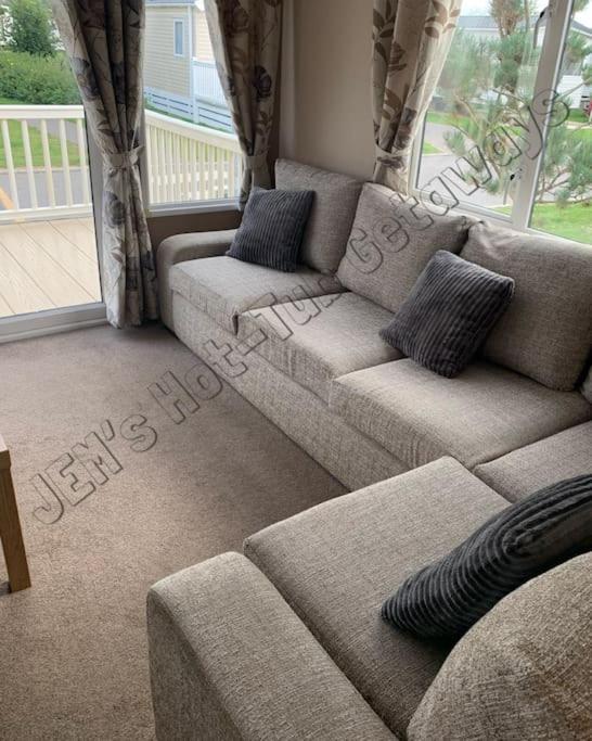 Jems Hot-Tub Getaways 8 Berth At Tattershall Lakes ภายนอก รูปภาพ